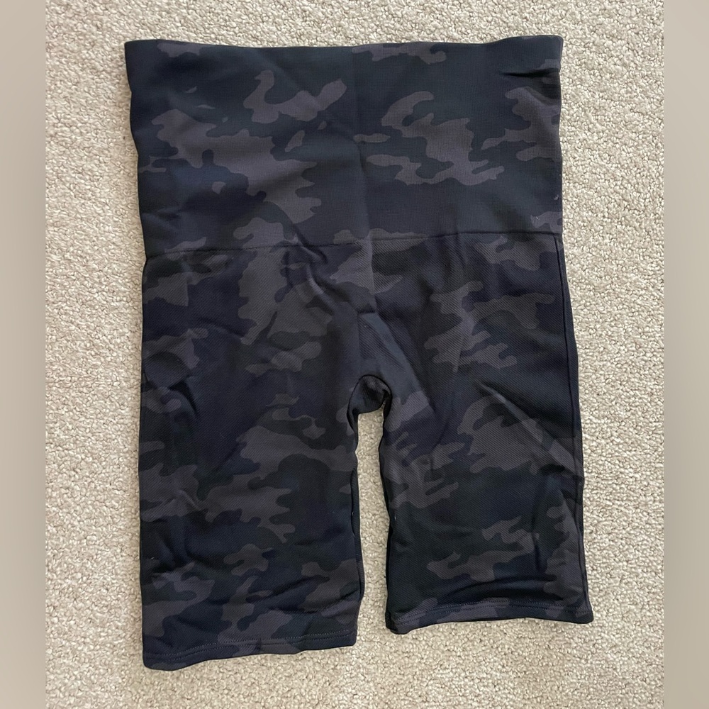Spanx Compression Bike Shorts Camo